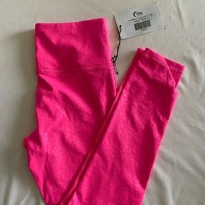 Zyia bright leopard pink hi-rise 7/8 leggings.